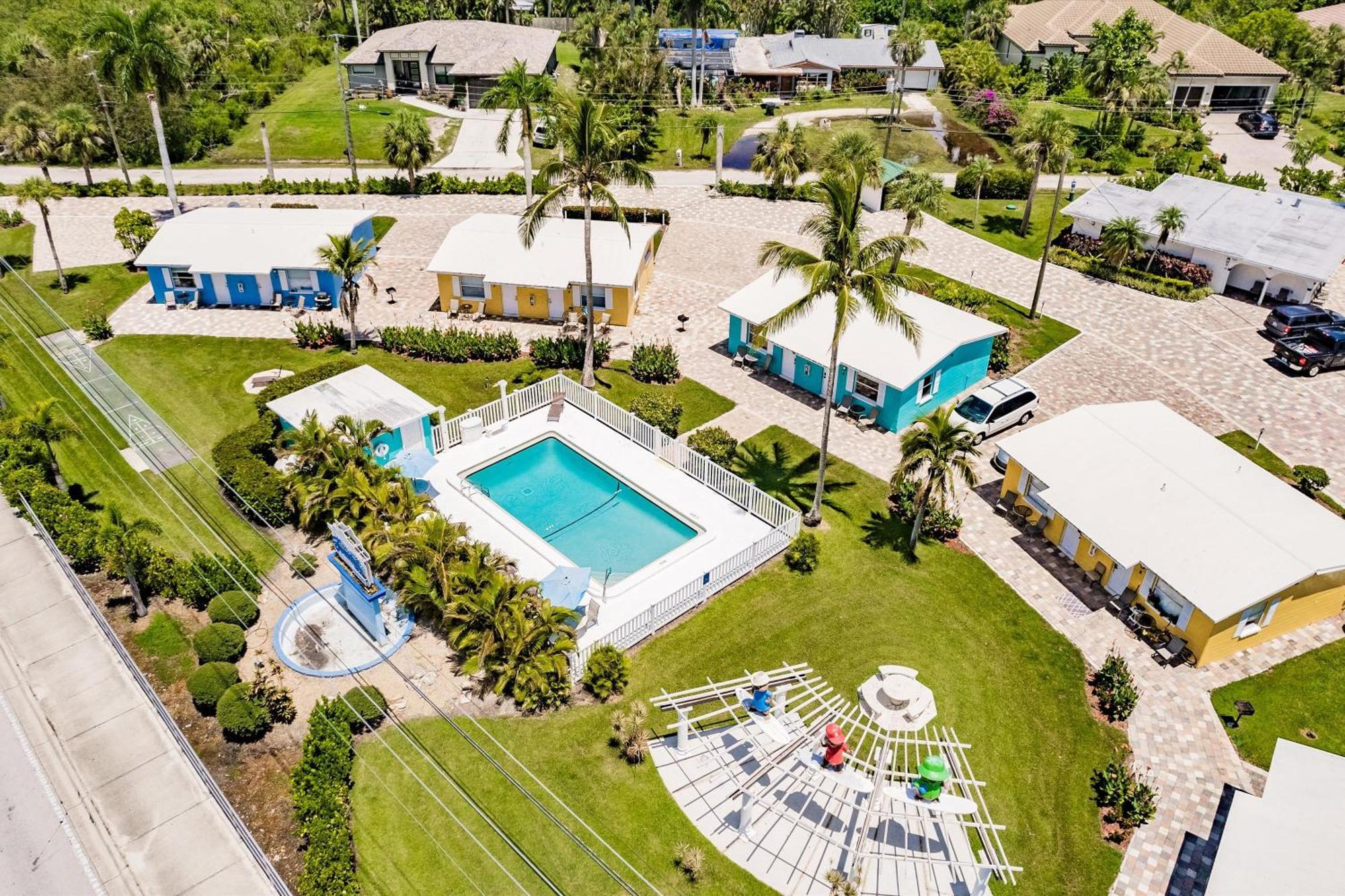 2 Bed Cottage With Pool, Close To Beach! Bbq Grills & Patio Форт-Маєрс Екстер'єр фото