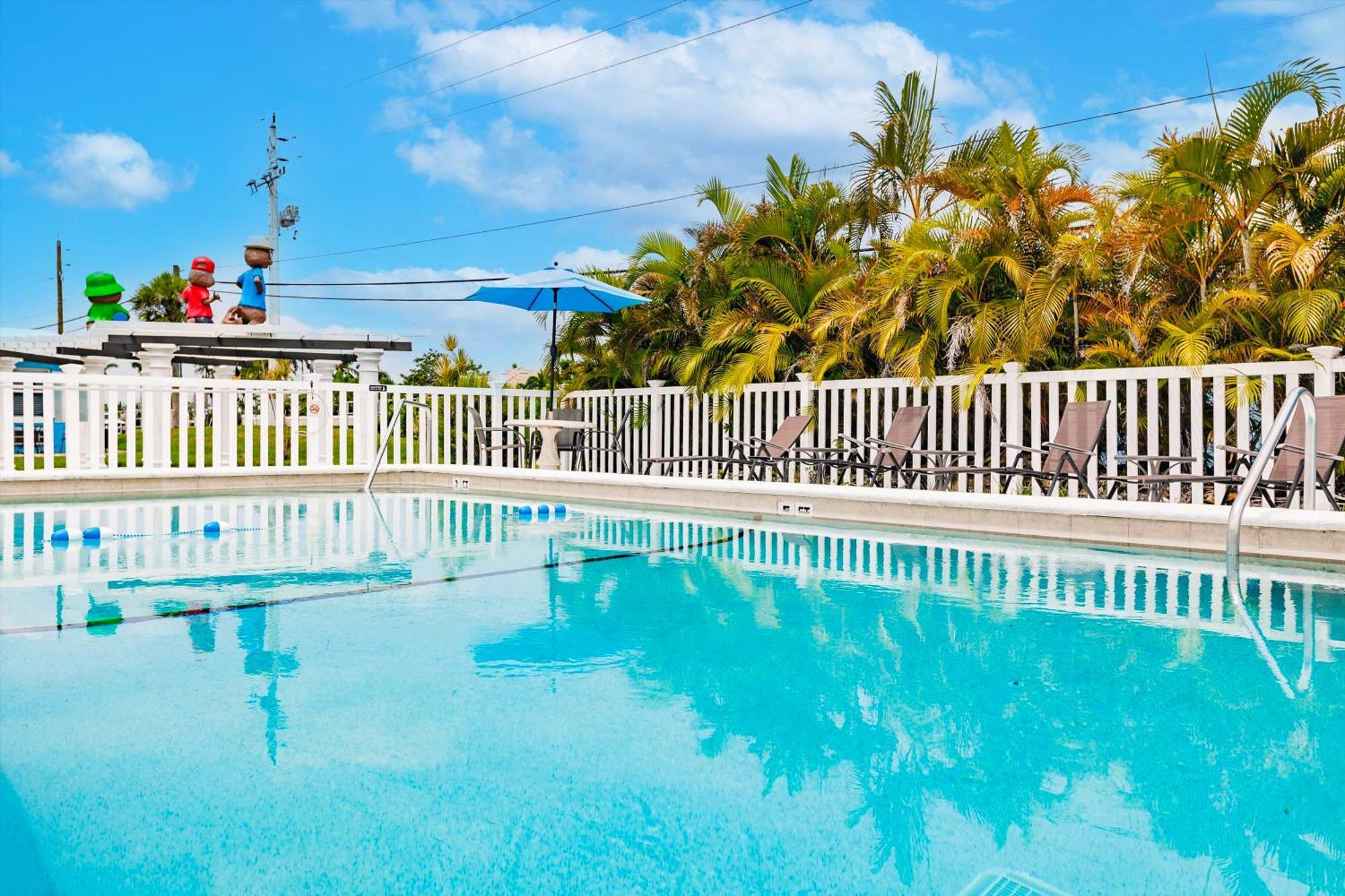 2 Bed Cottage With Pool, Close To Beach! Bbq Grills & Patio Форт-Маєрс Екстер'єр фото